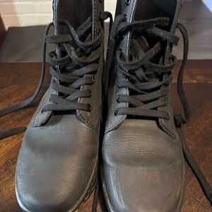 Dr. Martens Air Wair unisex Boots